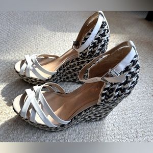 Schultz wedge sandal, NEW never worn,  size 9